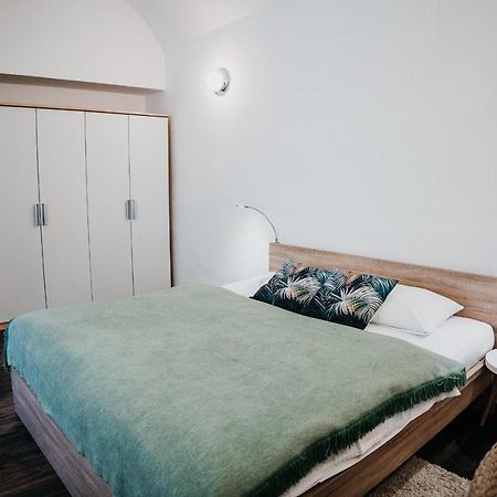 Ah Alzbetina Apartment Kosice Bagian luar foto